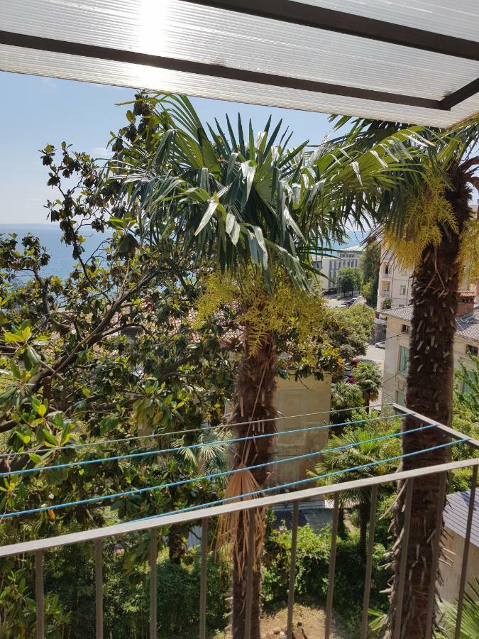 Sunny Apartment 150 M From The Sea Opatija Exterior foto